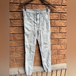 ▪️‎ American Eagle Stretch Tomgirl Light Grey Joggers